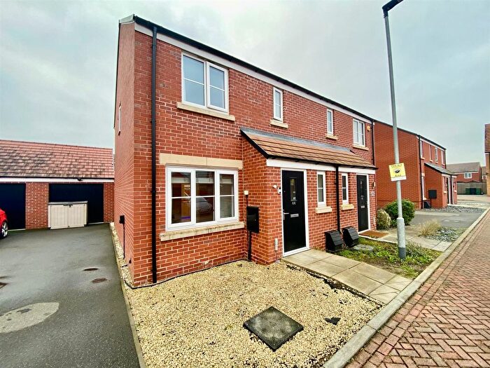 3 Bedroom Property For Sale In Fairhaven, Hampton Gardens, Peterborough, PE7