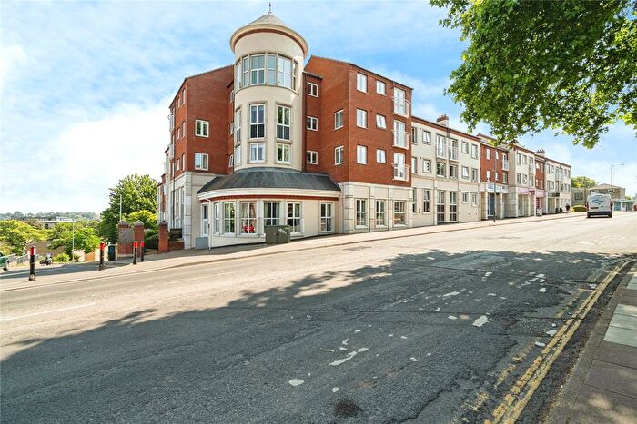 2 Bedroom Flat For Sale In Warminger Court, Norwich, NR1