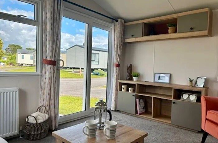 2 Bedroom Park Home For Sale In Tarka Holiday Park, EX31
