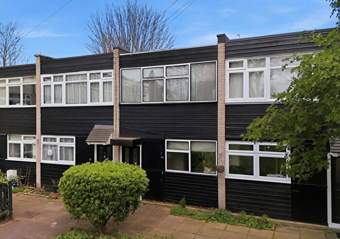 2 Bedroom Property For Sale In Carlton Terrace, Nightingale Lane, Wanstead, E11