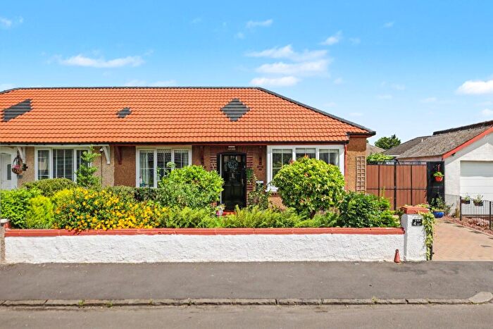2 Bedroom Bungalow For Sale In Rosshall Place, Renfrew, Renfrewshire, PA4