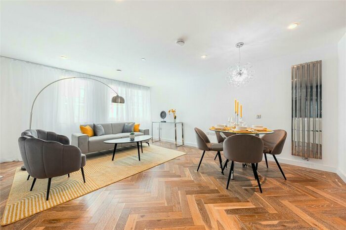 2 Bedroom Flat To Rent In City Road, Angel Southside, EC1V