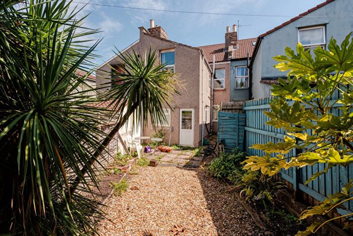 3 Bedroom Terraced House For Sale In Luckwell Road, Ashton, Bristol, BS3