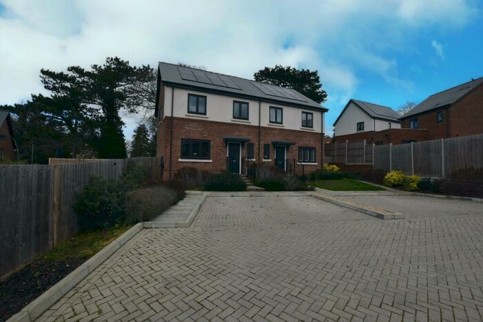 3 Bedroom Semi-Detached House To Rent In Hurley Drive, Bracknell, RG12