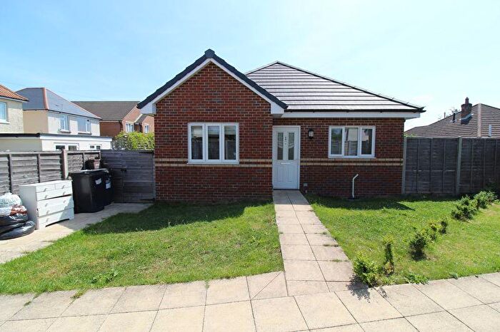 2 Bedroom Detached House To Rent In Two Bedroom Bungalow £. Pcm, BH10