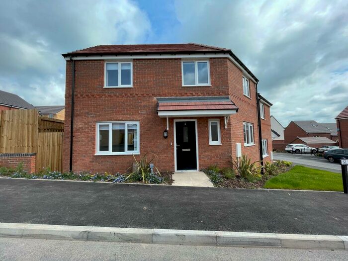 3 Bedroom House To Rent In Slim Drive, Gedling, NG4