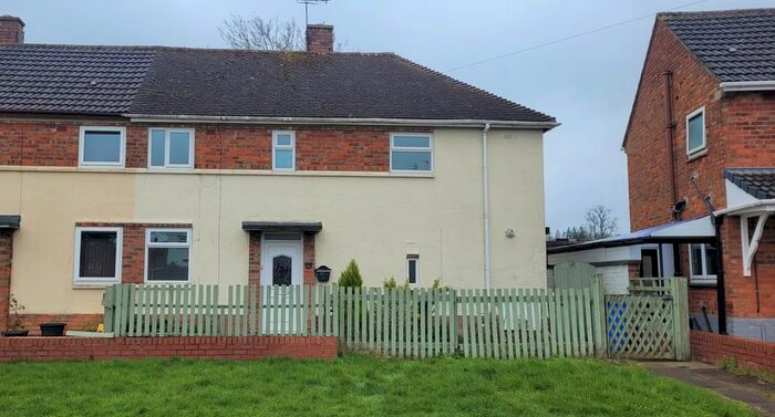 3 Bedroom Semi-Detached House To Rent In Harringworth Road, Leicester, LE5