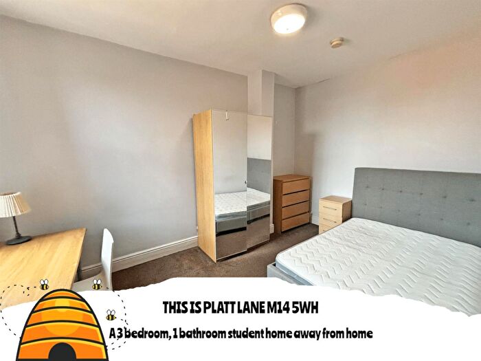 3 Bedroom House To Rent In Platt Lane Manchester, M14