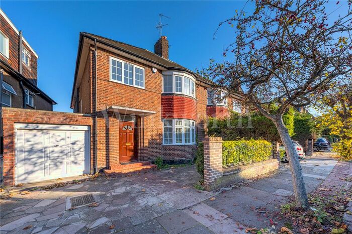 4 Bedroom Semi-Detached House To Rent In Woodstock Road, London, NW11