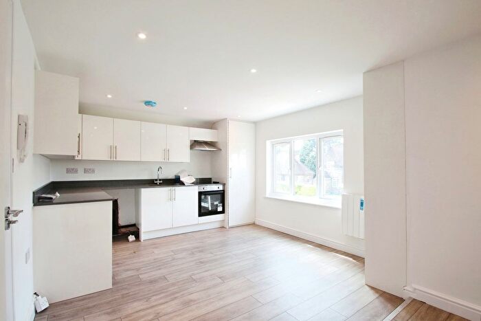 2 Bedroom Flat To Rent In Chequers Orchard, Iver, SL0