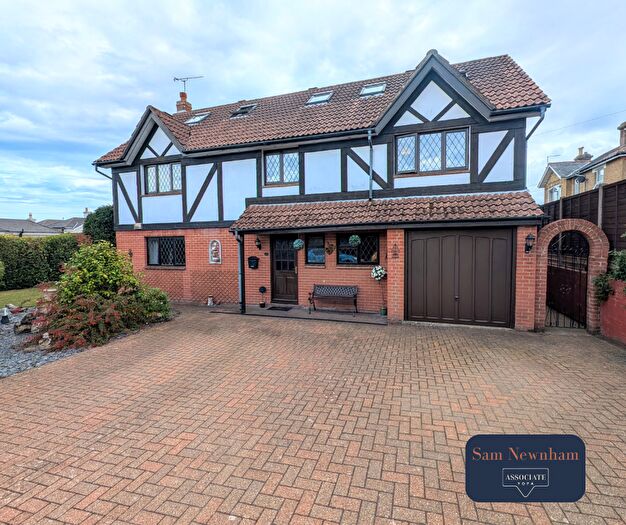 4 Bedroom Detached House For Sale In Pitt Street, Ryde, PO33