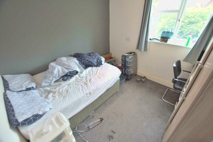 7 Bedroom End Of Terrace House To Rent In Erleigh Road, Reading, RG1