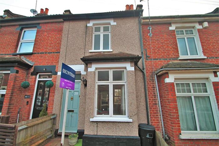 2 Bedroom Terraced House For Sale In Wingfield Road, Gravesend, DA12