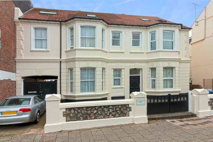1 Bedroom Flat To Rent In Winterbourne House, Rowlands Road, Worthing, BN11