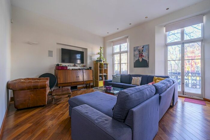 4 Bedroom Flat To Rent In Sussex Gardens, London, W2