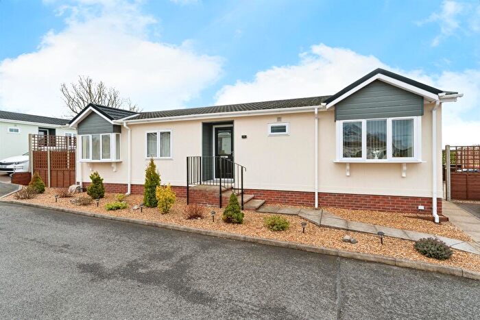 2 Bedroom Park Home For Sale In Bedwell Park, Witchford, Ely, CB6