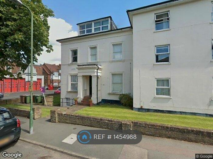 1 Bedroom Flat To Rent In Claverton, Wallington, SM6