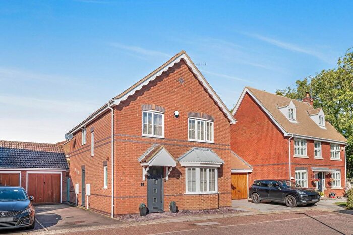 4 Bedroom Detached House For Sale In Whitegates Close, Great Notley, Essex, CM77