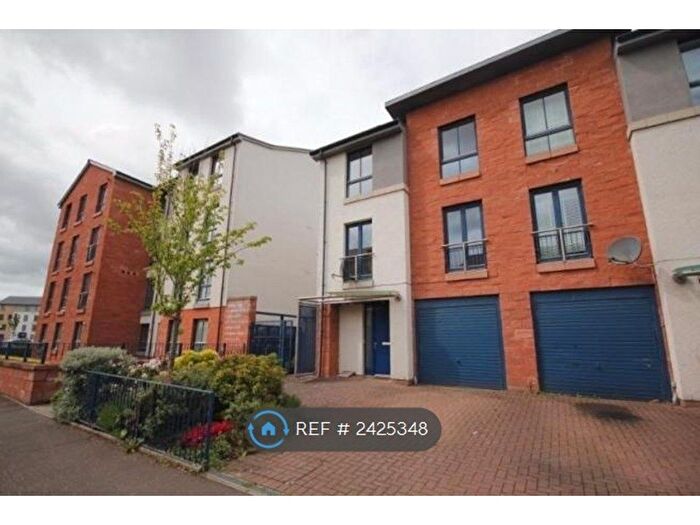 4 Bedroom End Of Terrace House To Rent In Dolphington Avenue, Glasgow, G5