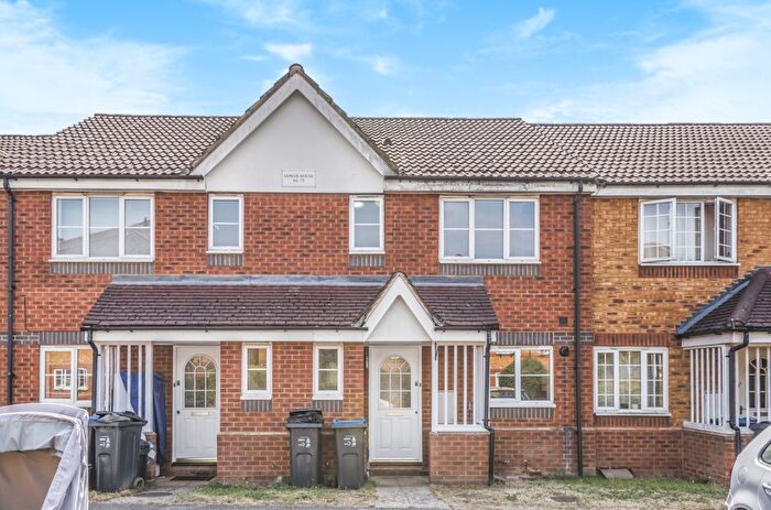 3 Bedroom Detached House To Rent In Chaucer Way, Wimbledon, London, SW19