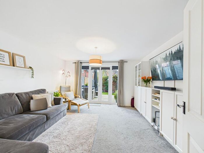 3 Bedroom Town House For Sale In Thistle Close, Yaxley, PE7