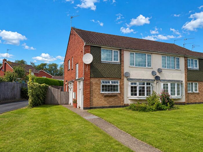 2 Bedroom Maisonette For Sale In Malpas Drive, Duston, Northampton, NN5