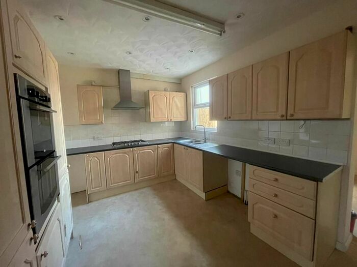 3 Bedroom Terraced House To Rent In Shakespeare Road, Gillingham, Gravesend, Kent ME7