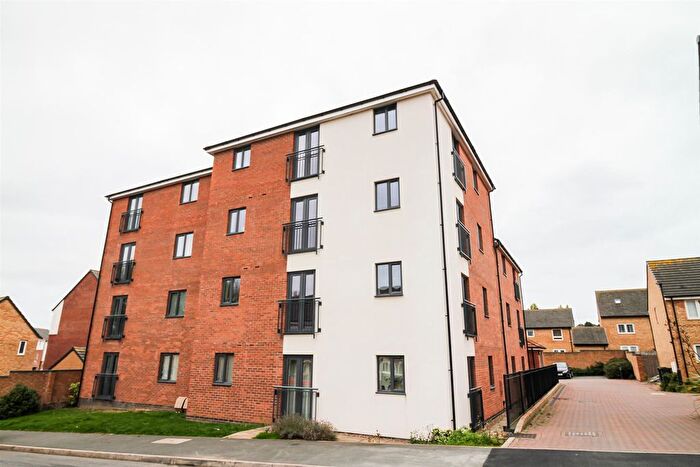 2 Bedroom Flat To Rent In Renshaw Drive, Gedling, Nottingham, NG4
