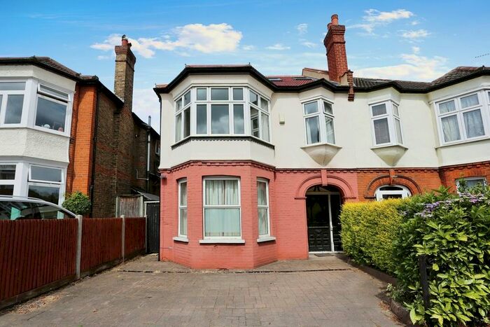 5 Bedroom Semi-Detached House To Rent In College Road, Bromley, BR1