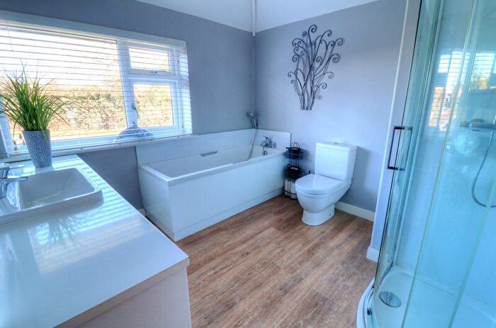 2 Bedroom Semi-Detached House For Sale In Foresters, Water End, HP14