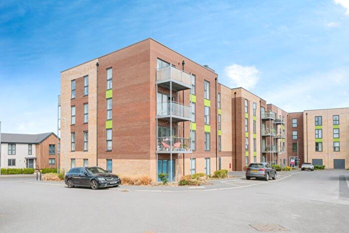 2 Bedroom Flat For Sale In Flatts Close, Stoke Gifford, Bristol, BS34