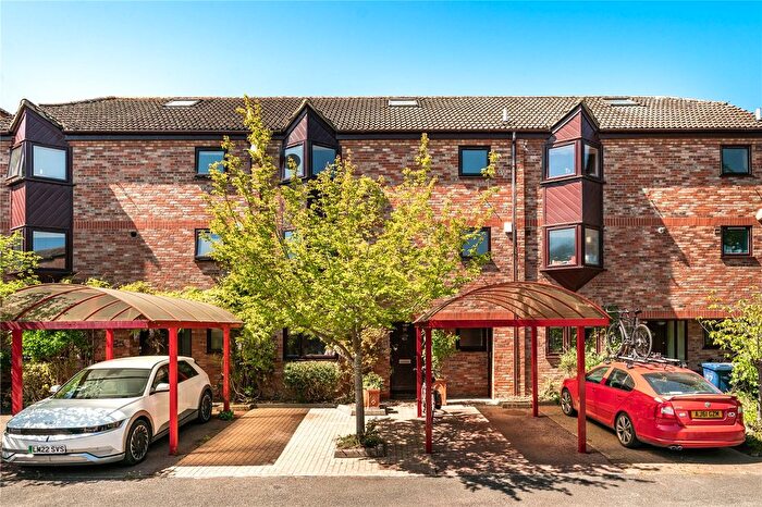 5 Bedroom Terraced House For Sale In Champneys Walk, Cambridge, CB3
