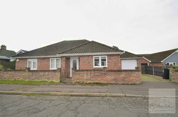3 Bedroom Bungalow To Rent In Rosary Close, Norwich, NR14