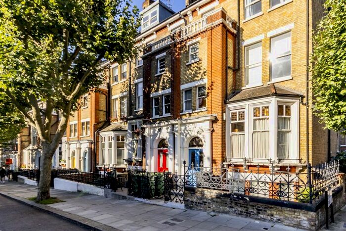 2 Bedroom Flat To Rent In Lady Margaret Road, London, NW5
