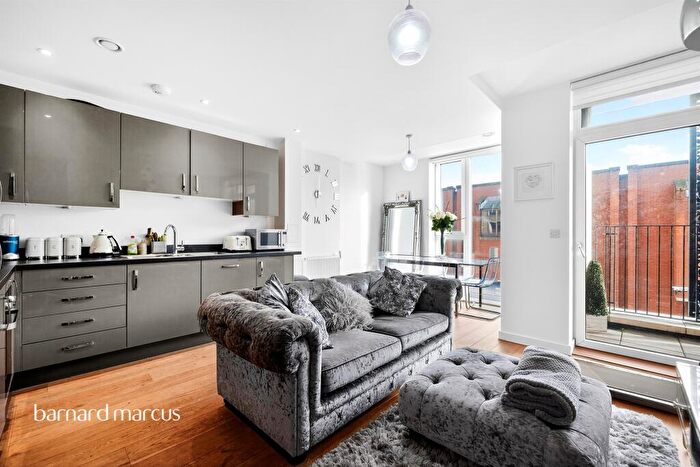 1 Bedroom Apartment For Sale In Amelia Street, London, SE17