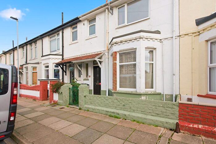 3 Bedroom Terraced House For Sale In Mayles Road, Southsea, PO4