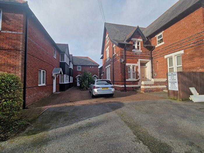 3 Bedroom Flat To Rent In Westoe Village, South Shields, NE33