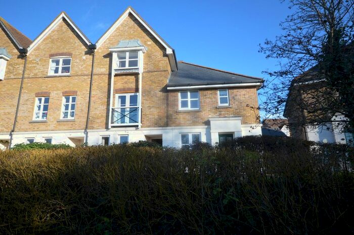 3 Bedroom Property To Rent In Mill Court, Ashford TN24