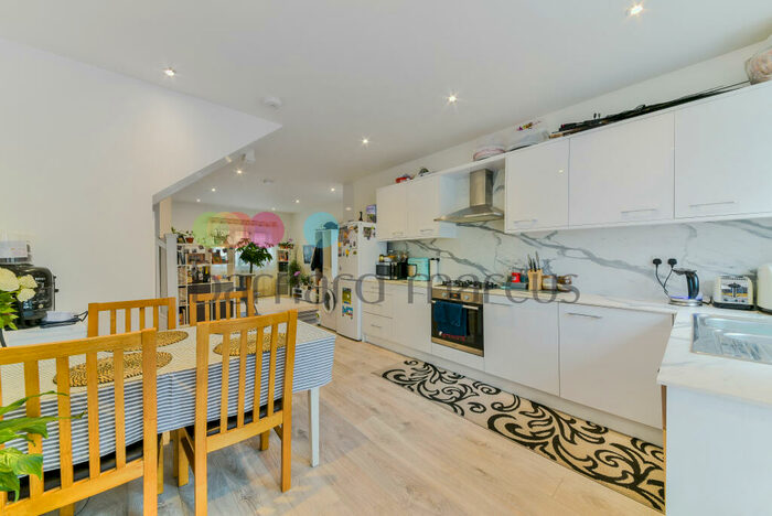 3 Bedroom House To Rent In Fryston Avenue, Croydon, CR0