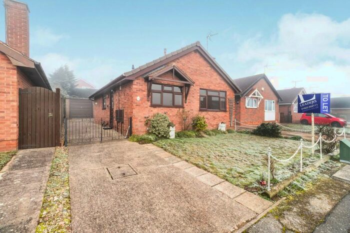 2 Bedroom Bungalow To Rent In Jeacock Drive, Rainworth, NG21
