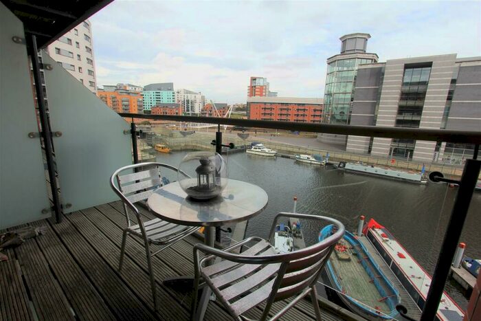 2 Bedroom Flat To Rent In Mackenzie House, Leeds Dock, LS10