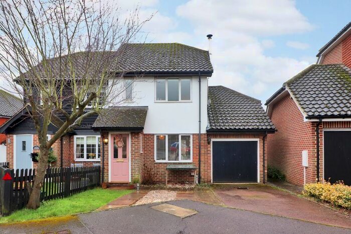 2 Bedroom Semi-Detached House For Sale In Dukes Meadow, Chiddingstone Causeway, Tonbridge, TN11