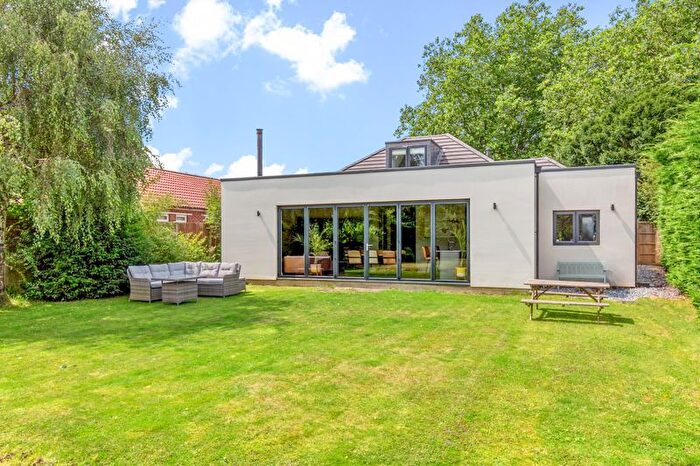 4 Bedroom Detached House For Sale In Castle Avenue, Havant, PO9