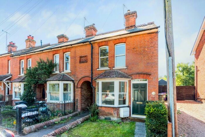 2 Bedroom Terraced House To Rent In High Street Kimpton, SG4