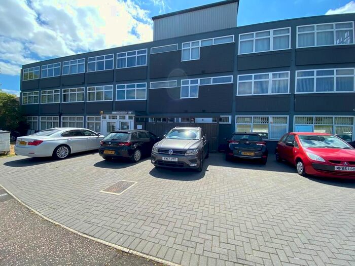 2 Bedroom Flat To Rent In Caine House, Watford, Hertfordshire, WD24