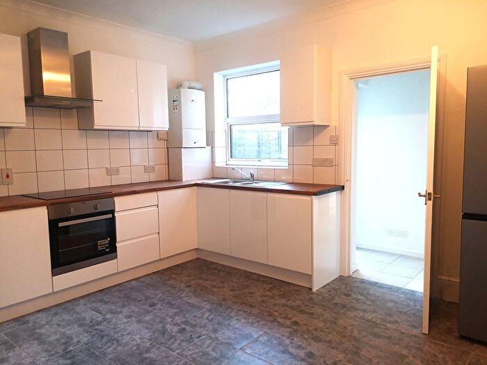 3 Bedroom Terraced House To Rent In Dale Street, Chatham, ME4