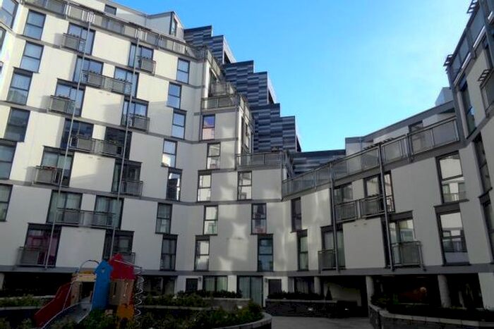 2 Bedroom Flat To Rent In Wharton Square, Edinburgh, EH3