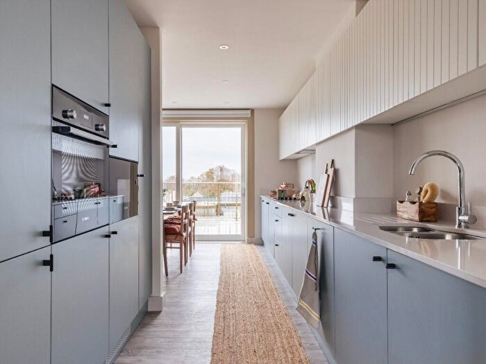 3 Bedroom Apartment To Rent In Milne Avenue, Cambridge, Cambridgeshire, CB3