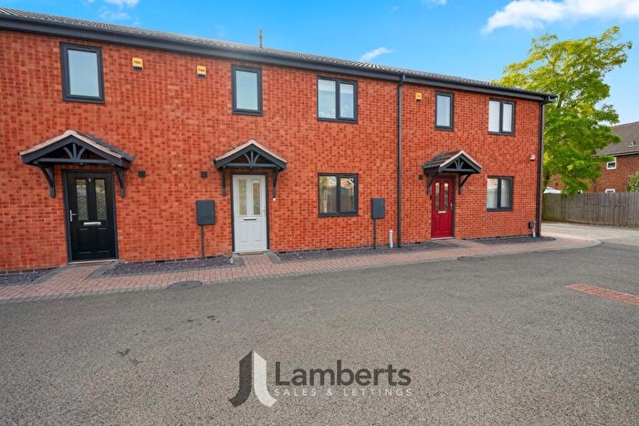 3 Bedroom Terraced House For Sale In South Court, Alcester, B49