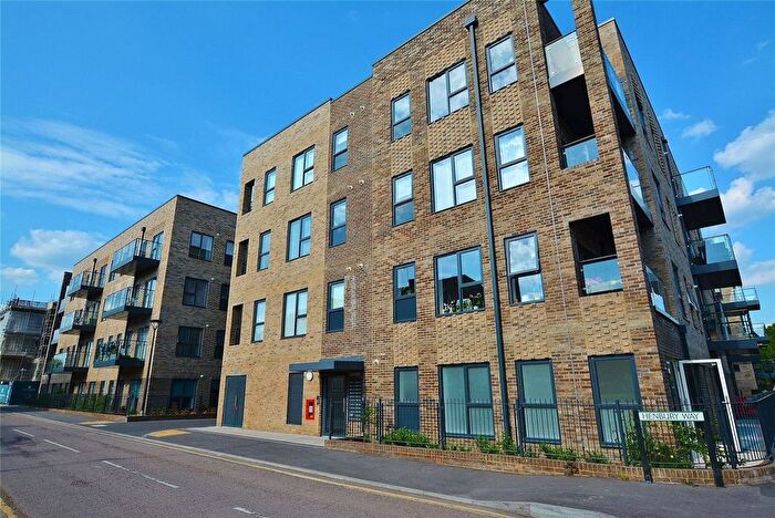 1 Bedroom Flat To Rent In , Watford, South Oxhey, WD19